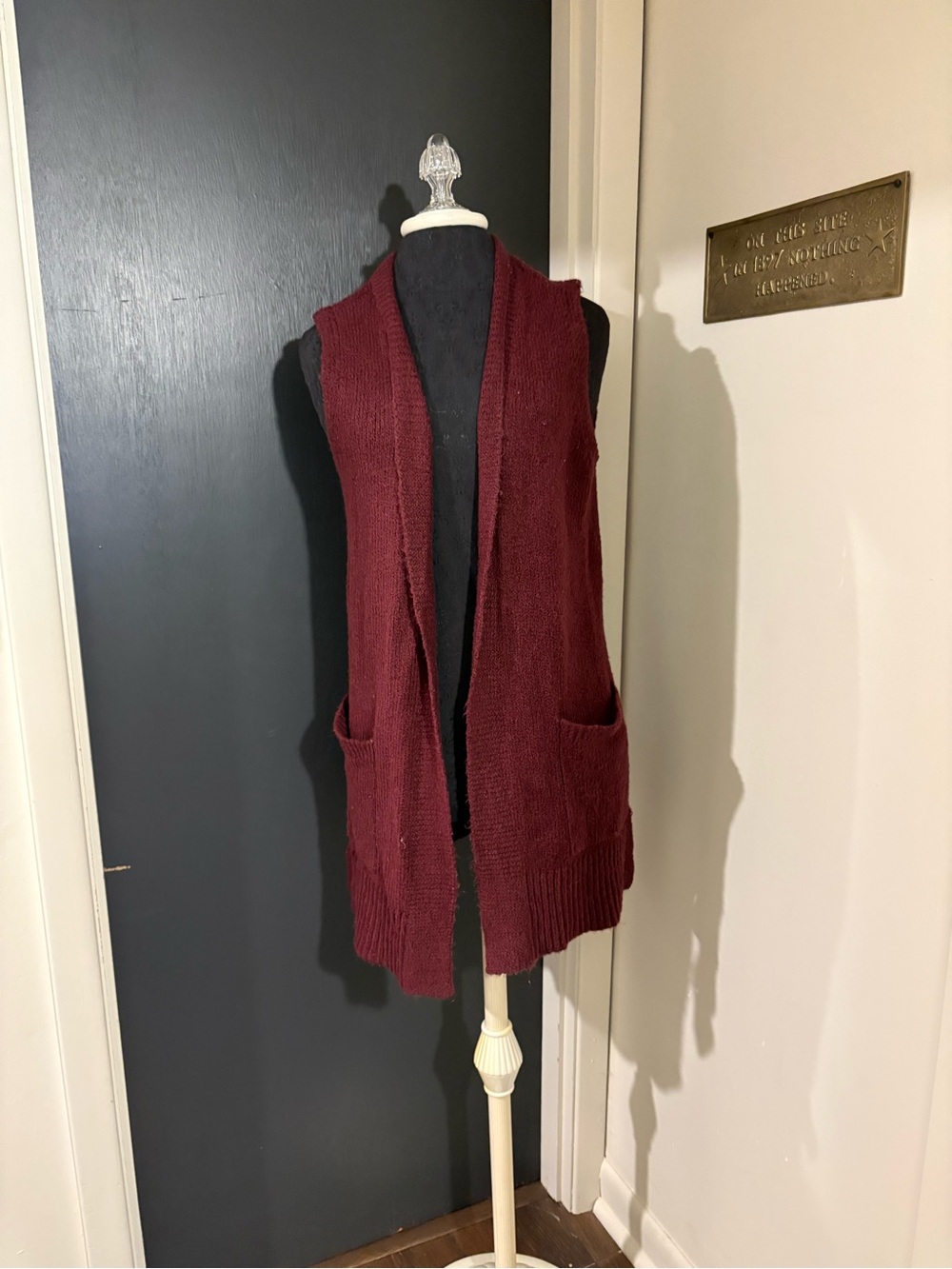 LOFT Deep Burgundy Textured Sleeveless Knit Sweater Vest 💜